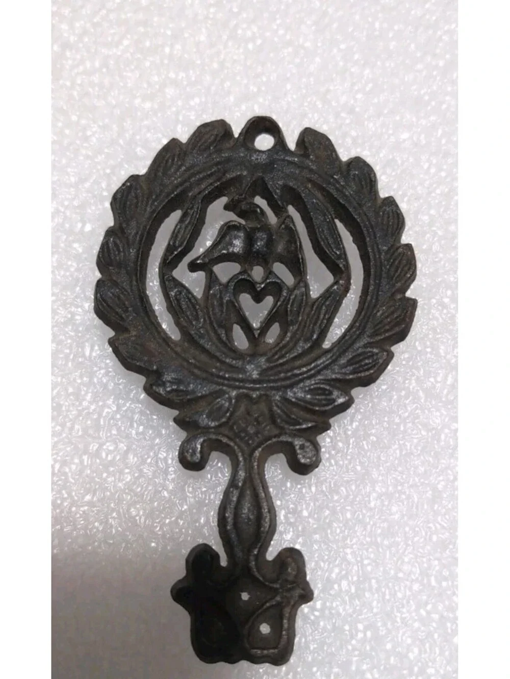 Art Smithy black cast iron small eagle heart  trivet wall hanging